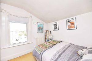 Bedroom- click for photo gallery